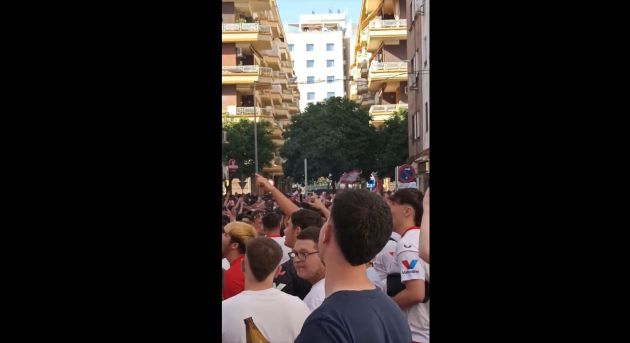 Ndërroi jetë 22 vjeç, tifozët e Sevillia-s bëjnë gjestin fantastik për ish-futbollistin