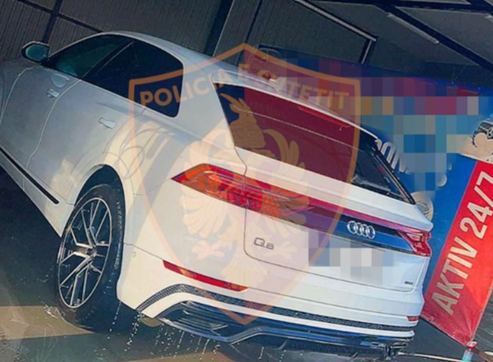 Marrin me qira “Audi Q8” në Kosovë dhe e shesin në Tiranë, dy në pranga (EMRAT)