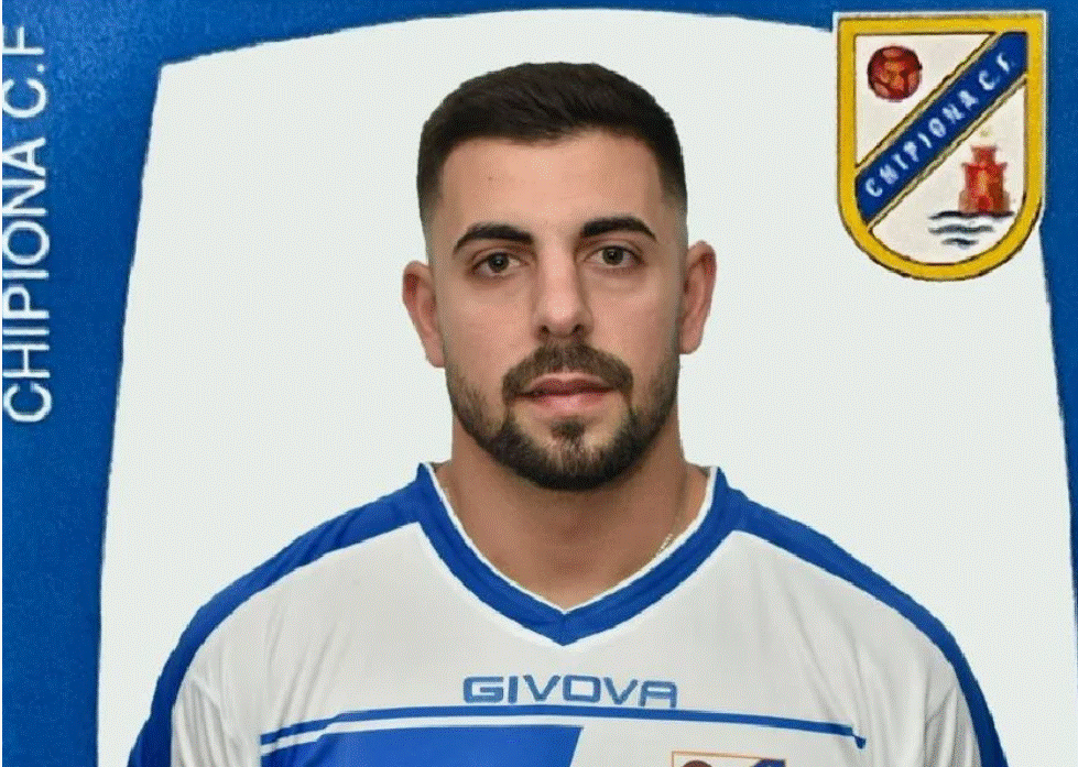 Goditet me thikë në gjoks, humb jetën futbollisti në Spanjë