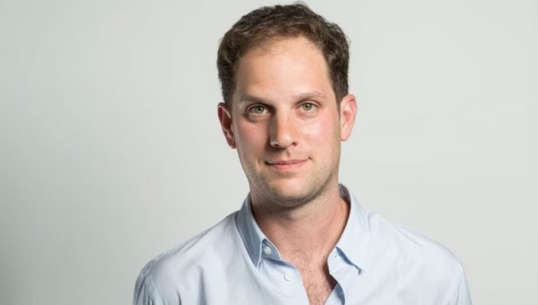 Arrestimi i gazetarit të ‘Wall Street Journal’, ambasadorja e SHBA në Rusi takohet me zyrtarin rus