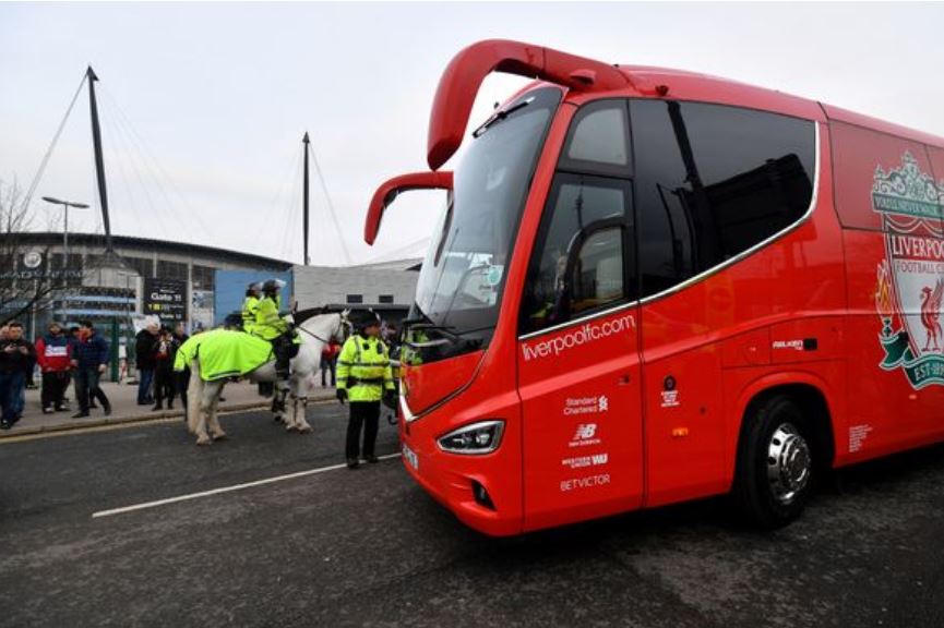 Sulm ndaj autobusit të Liverpoolit, dëmtohet Klopp, reagon City