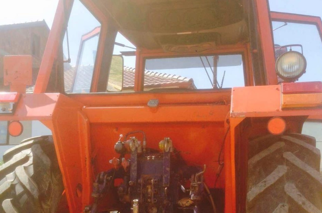 Traktori përmbyset dhe e zë poshtë, vdes 55-vjeçari