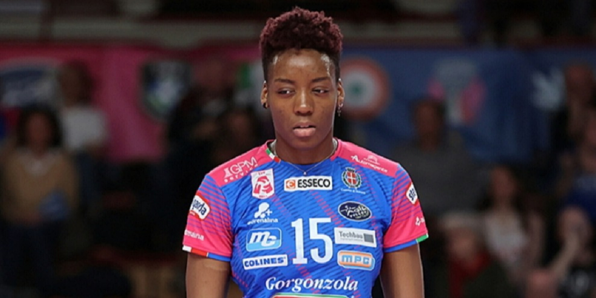 Ishin mbledhur me ekipin, volejbollistja 18-vjeçare bie nga dritarja e hotelit dhe vdes në vend