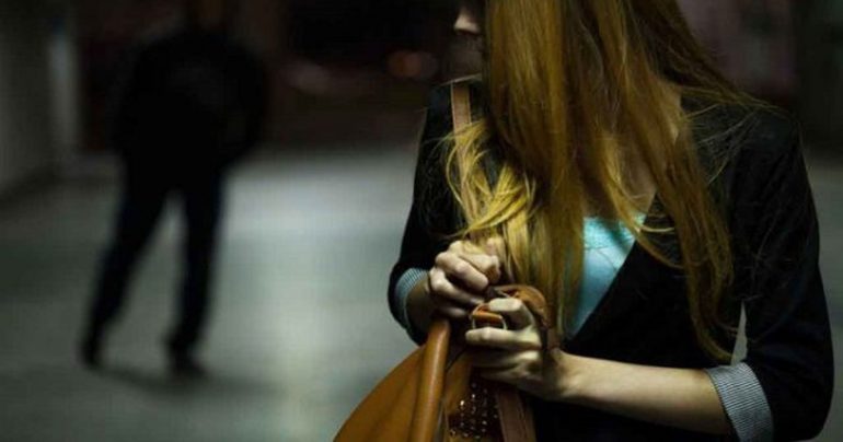 Përndiqte vazhdimisht një 18-vjeçare, arrestohet i riu