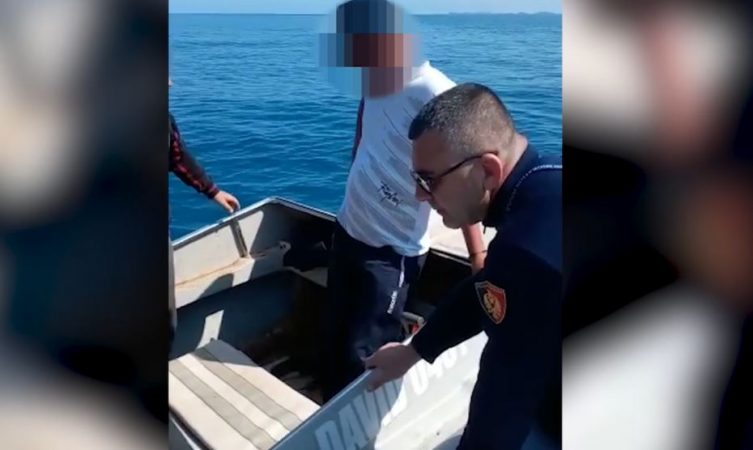 36-vjeçari kryente peshkim të paligjshëm me lëndë plasëse, gjobitet me 10 mijë lekë