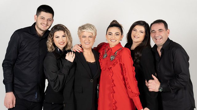 Eurovision 2023, &#8220;BBC&#8221;: Kënga shqiptare mesazh i fortë për rëndësinë e familjes