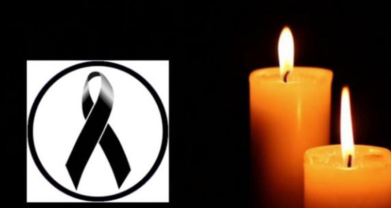 Lajm i trishtë/ Këngëtari i njohur humb të afërmen e tij