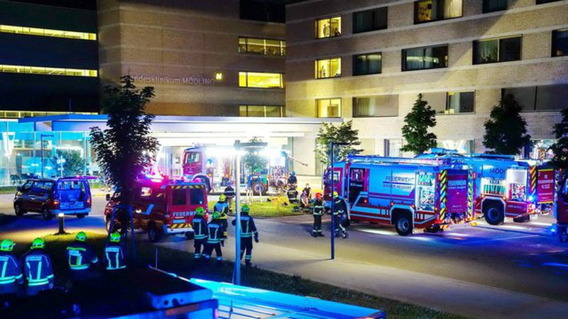 Shpërthen zjarr i fuqishëm në spital, raportohet për viktima