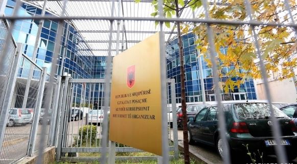 Akuza për shpërdorim detyre dhe falsifikim dokumentesh, ASHK kallëzon në SPAK drejtorin e Kadastrës
