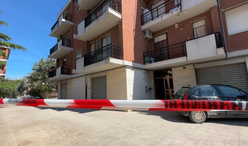 Shqiptari vret të bijën 16-vjeçare dhe një shtetas italian, plagos ish-gruan