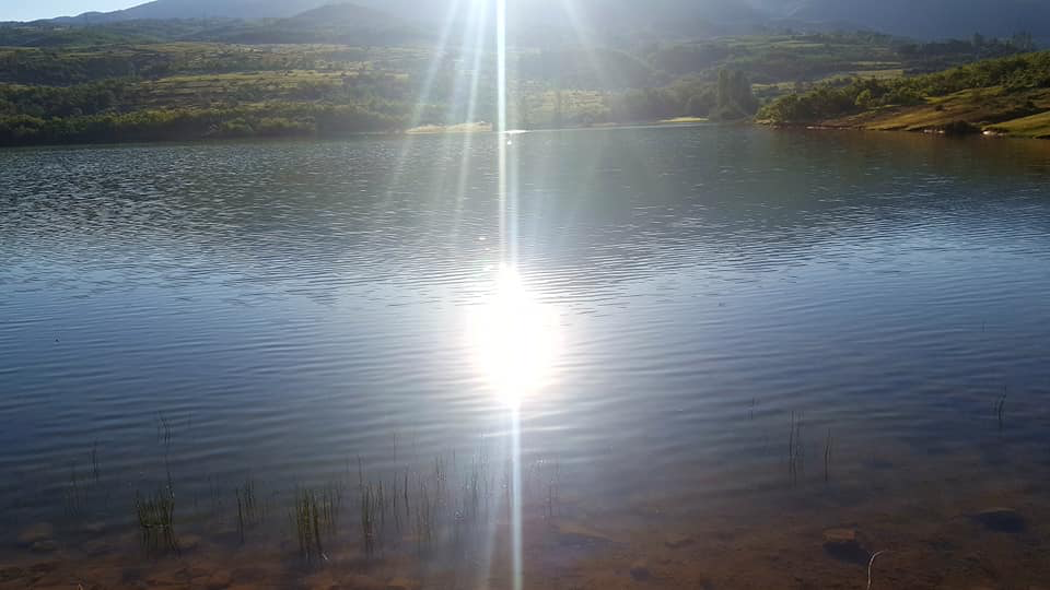 13-vjeçari gjendet i mbytur në liqenin e fshatit