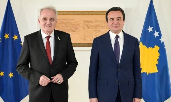 Kurti kërkon zbatim pa kushtëzime të Marrëveshjes Bazike në takim me zv/presidentin e PE-së