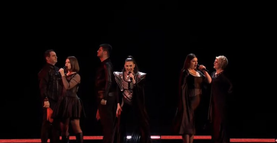 Shqipëria performon në Eurovision, familja Kelmendi elektrizon skenën