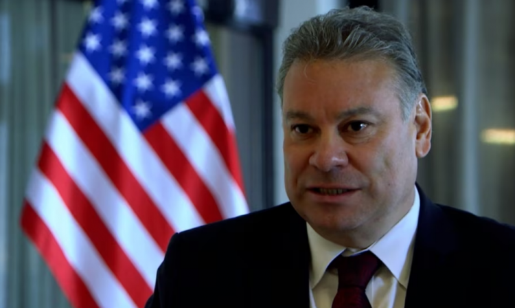 Escobar: Kosova dhe Serbia të zbatojnë marrëveshjen deri në fund të verës