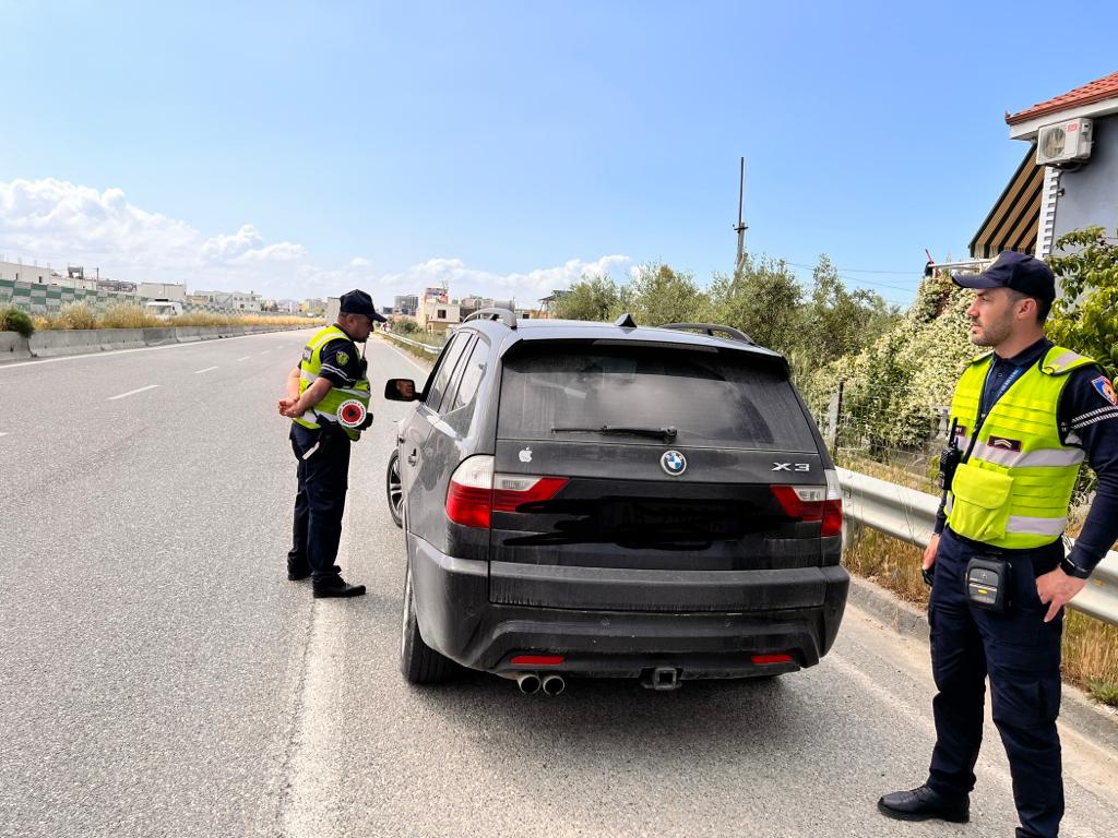 Kontrollet e Policisë Rrugore në Durrës, arrestohen 4 drejtues, pezullohen 8 patenta