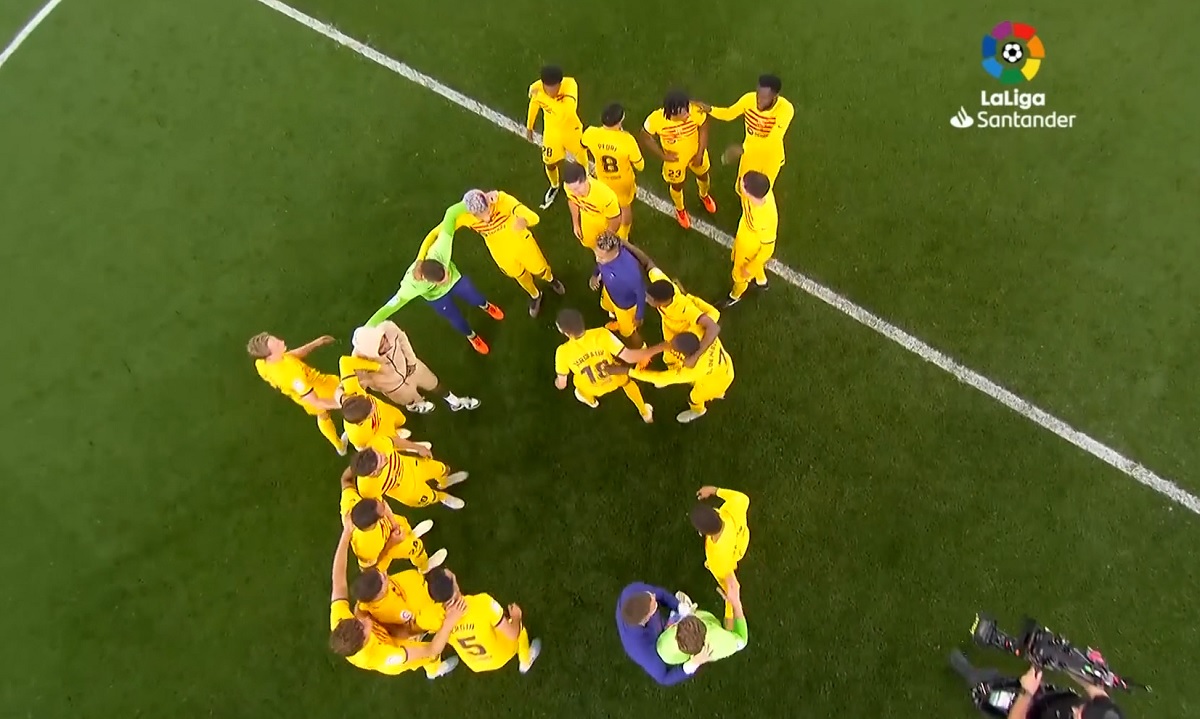 Barcelona kampione në derbi