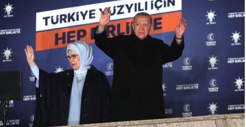 Orë tensioni, Erdogan drejt balotazhit/ Fati i kombit vuloset më 28 maj?