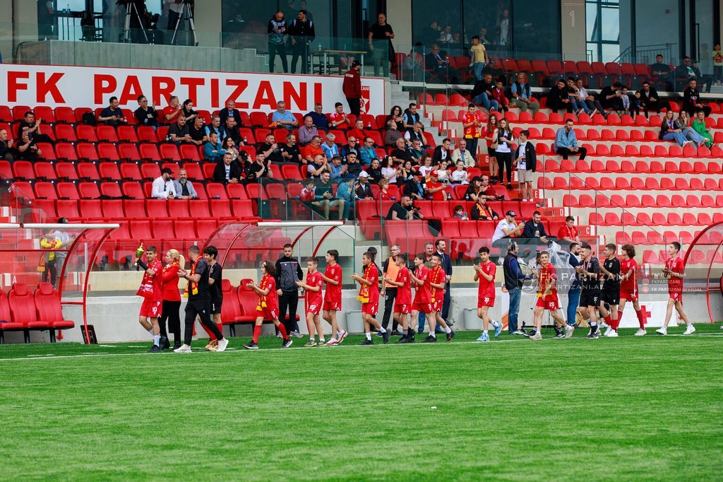 Gara për titull mbetet e hapur, Tirana &#038; Partizani fituan ndeshjet e radhës