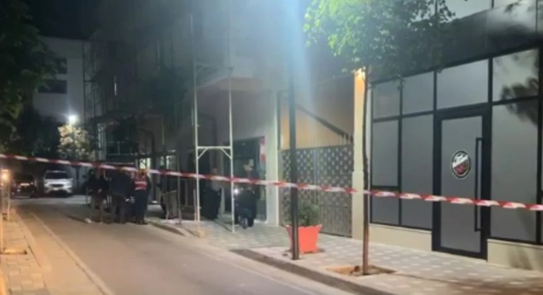 Plagosja e 22-vjeçarit/ Sherri nisi gjatë lojës së bilardos, identifikohet njëri nga autorët