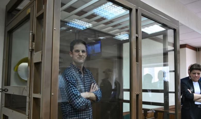 Rusia zgjat për 3 muaj paraburgimin për gazetarin amerikan