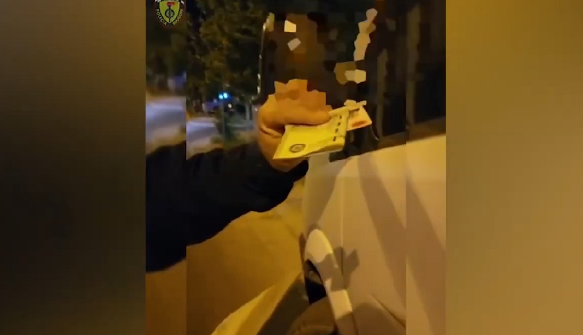 Ryshfet për t’i shpëtuar gjobës, procedohen 5 shoferë në Tiranë