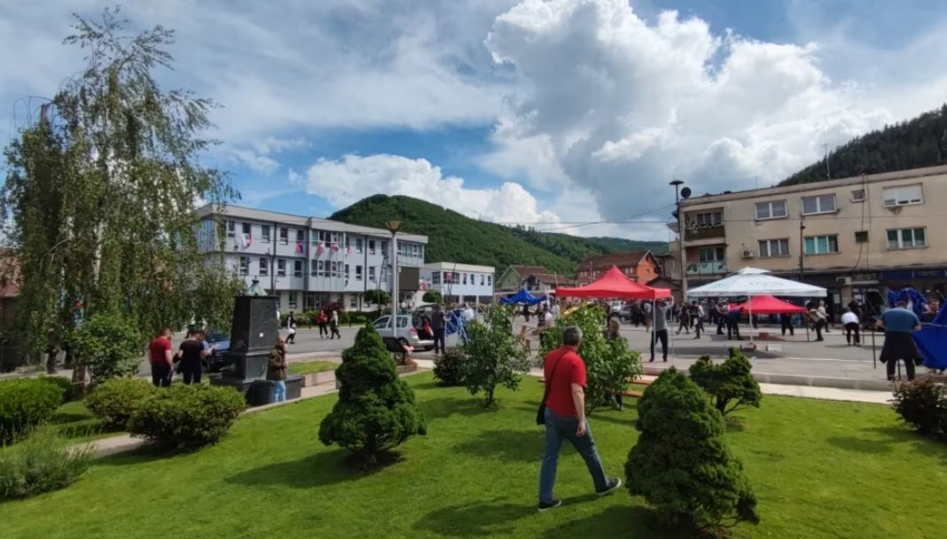 Pas dhunës dhe sulmeve ndaj KFOR, përfundon protesta e serbëve në Zubin Potok