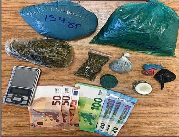 Kapet me 7 kg kanabis dhe mijëra euro në banesë, arrestohet 37-vjeçari shqiptar në Greqi