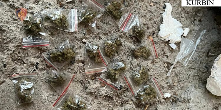 Përdornin lokalin për shitjen e marijuanës, prangosen dy të rinj (EMRAT)