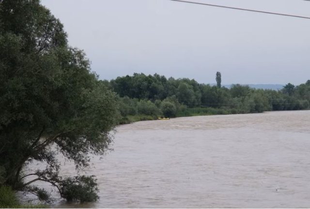 E rëndë në Kosovë, gruaja hidhet nga ura. Nisin kërkimet për gjetjen e trupit