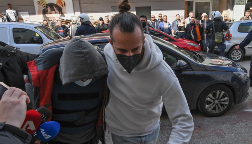 Ekzekutoi të gjithë familjen shqiptare, dënohet 4 herë me burgim të përjetshëm 61-vjeçari në Greqi