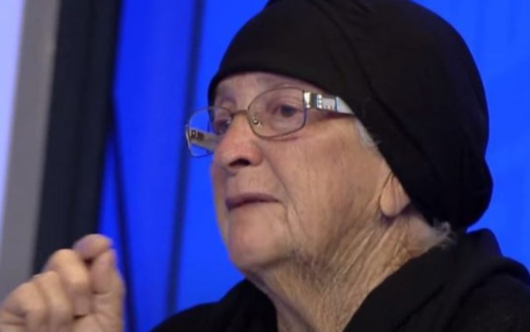 “Trupin e tij ma dogjën”, nëna në konflikt me nusen për shtëpinë pas vdekjes së djalit