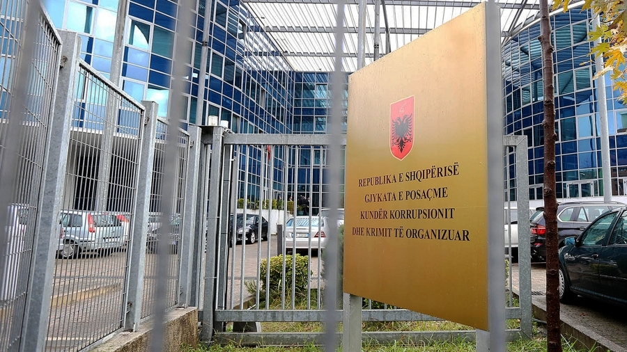 Morën para për punësime në Drejtorinë e Burgjeve, SPAK arreston dy persona