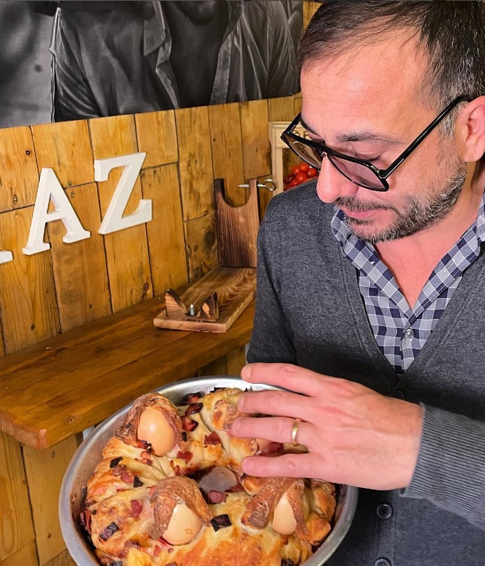 Kampioni i botës i picës napoletane vjen në restorantin “Aromë Deti” në Qerret! Picat më të shijshme i shërben Simone Fortunato (VIDEO)