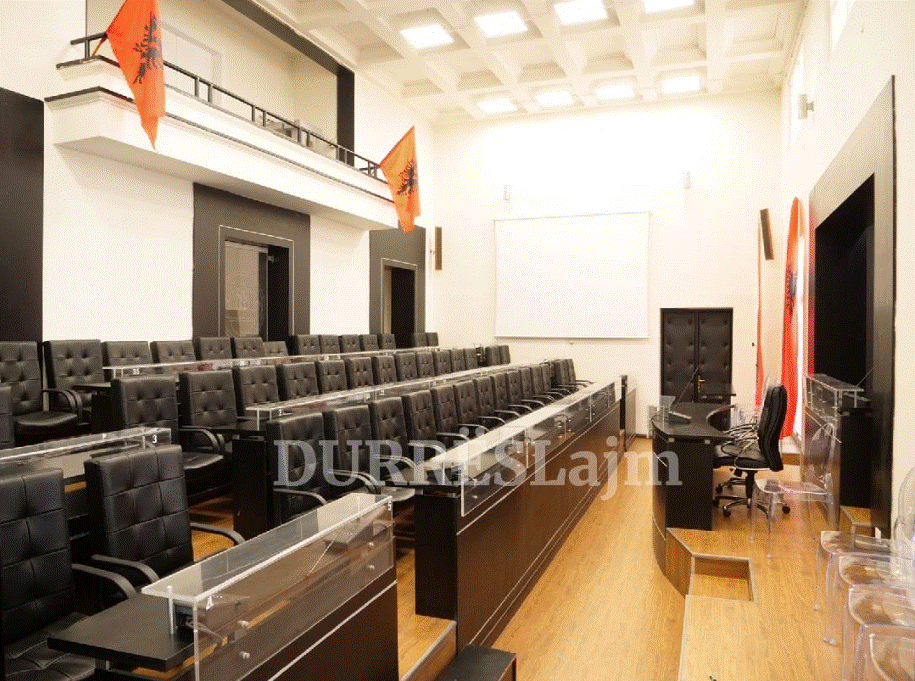 Kush është këshilltari që do të drejtojë mbledhjen e parë të KB Durrës