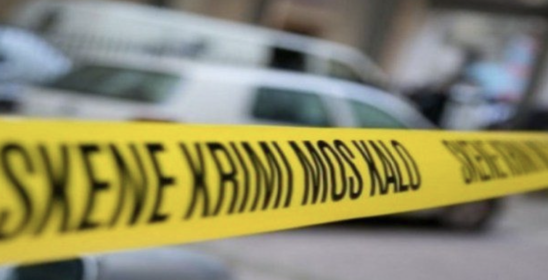 Vriten babë e bir, një natë më parë u dogjën shtëpinë (EMRAT)