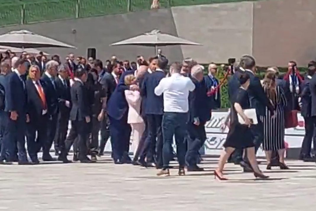 Rama puth e përqafon përzemërsisht Giorgia Melonin në Moldavi (VIDEO)
