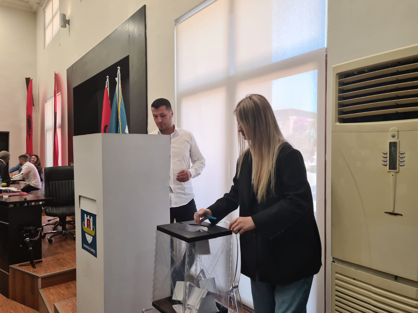 Kush do të zgjidhet kreu i ri i Këshillit Bashkiak të Durrësit?