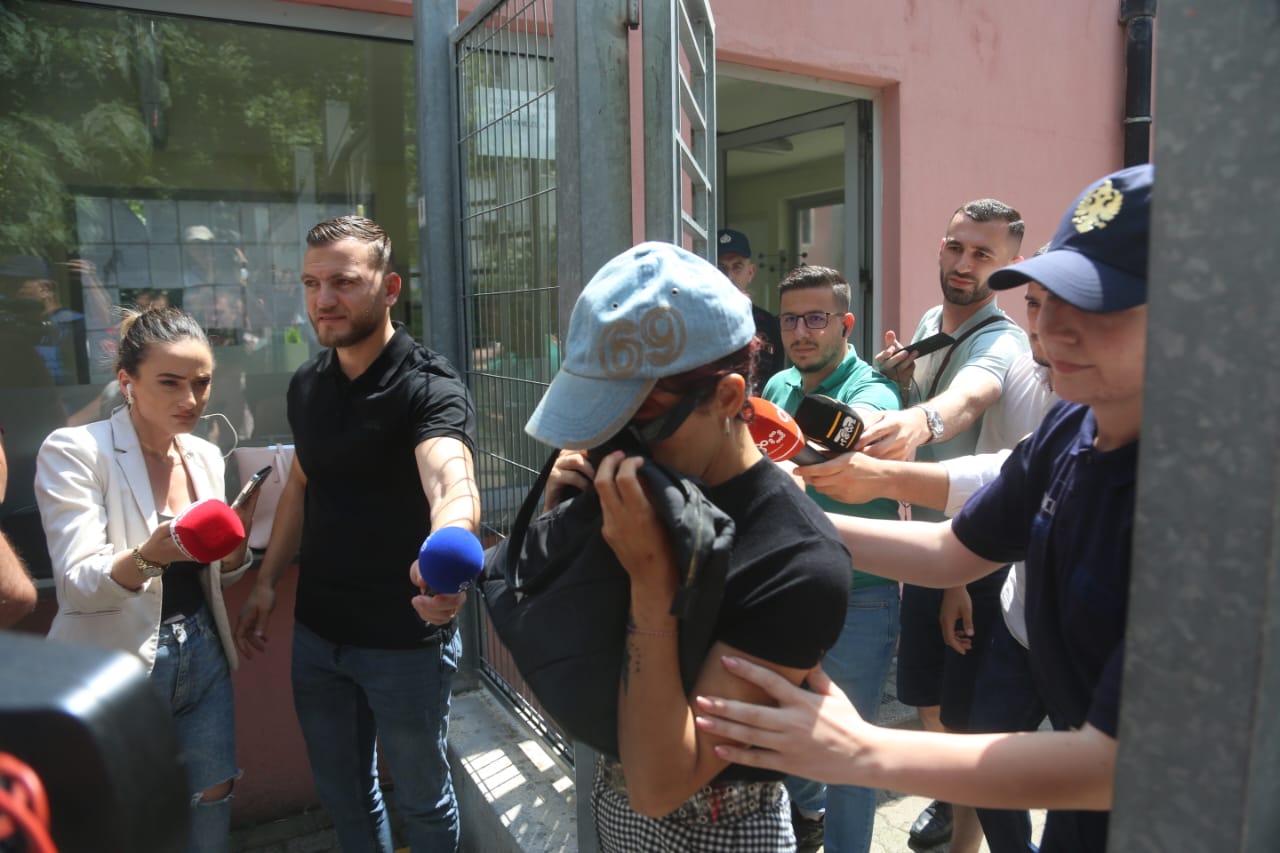 Alma Kaçi: Kisha lidhje me Gjicin! Herën e parë më ngacmoi, herën e dytë e filmova