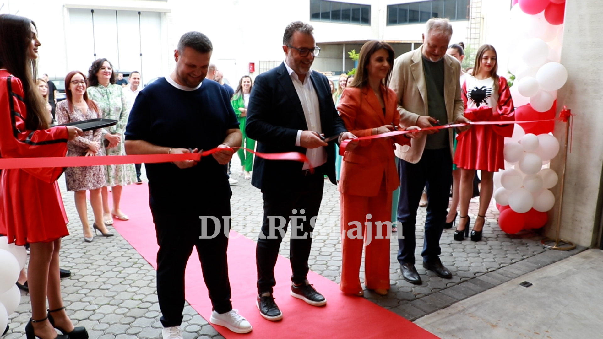 Përurohet në Durrës filiali i ri i “Ambra sh.p.k”, bashkëpunim me markat luksoze të modës (VIDEO)