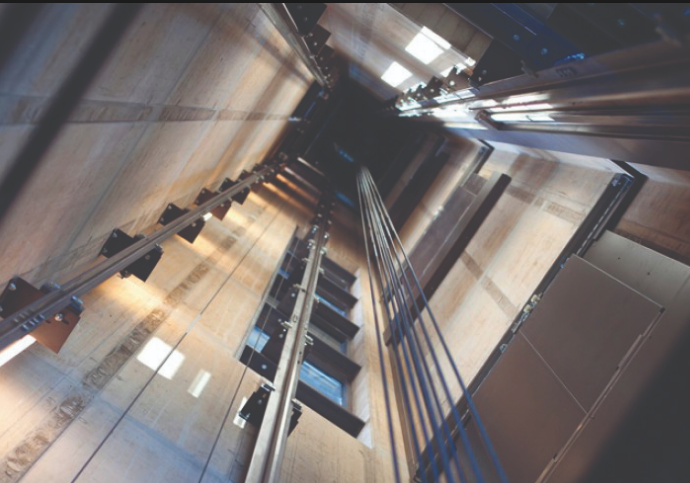 Ashensori zuri poshtë punëtorët, arrestohet drejtuesi teknik i firmës