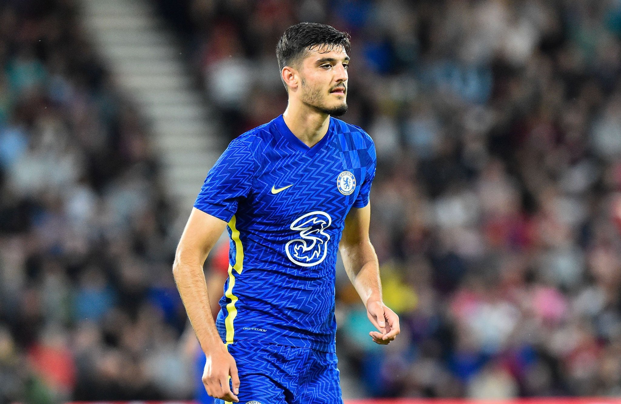 Chelsea pret Armando Brojën