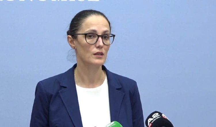 Ministrja Ibrahimaj: Pagat e muajit maj do të kalojnë siç ishin