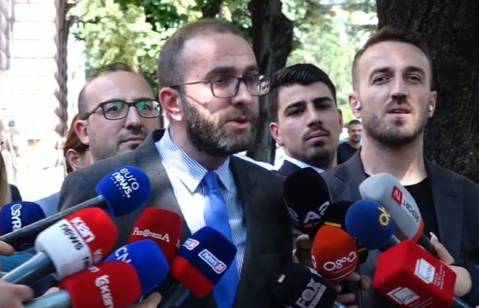 Vijon përçarja në PD, Bardhi: 17 deputetë vendosën të mos marrin pjesë nëser në mbledhjen e Këshillit Kombëtar