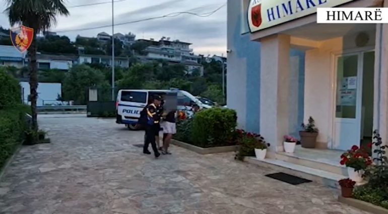 I riu arrestohet për shitje të lëndëve narkotike, policia i sekuestron para dhe…