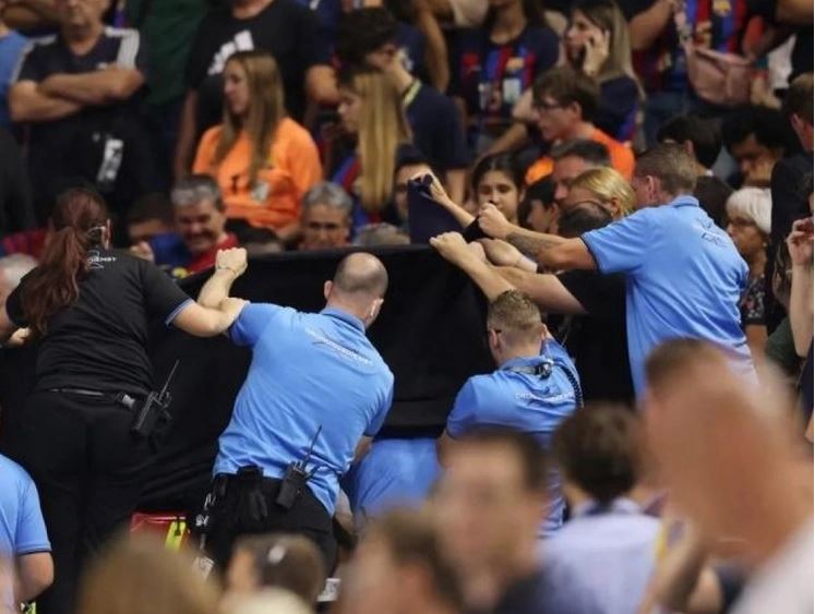 Humb jetën gazetari 51-vjeçar i cili u rrëzua gjatë finales së Champions-it