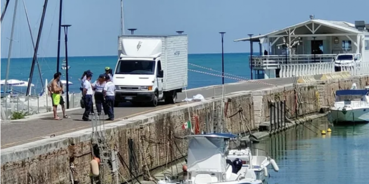  Itali, shqiptari përplas për vdekje të moshuarin me furgonin e punës