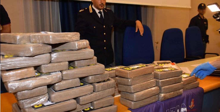 Me 72 kilogramë kokainë, arrestohet  shqiptari në Itali, si tentoi t’ia mbathte policisë