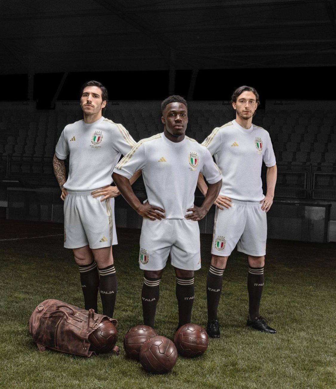 Kombëtarja italiane prezanton fanellën e re