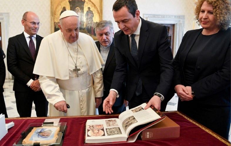 Kurti: Vështirë të ketë si Papa Françesku në këtë shekull