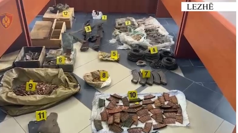 Prodhonte mina me telekomandë dhe ua shiste grupeve kriminale, arrestohet 66-vjeçari